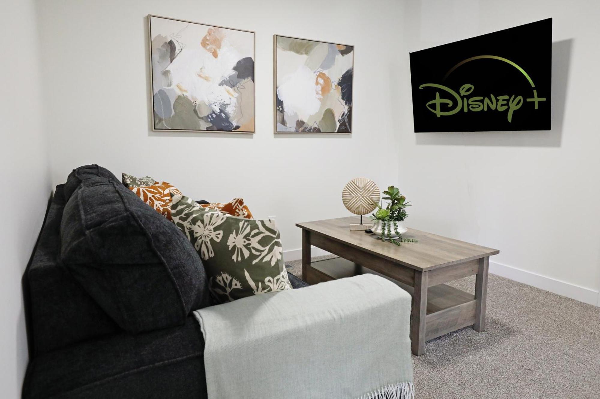 Holiday home Elegant Retreat With King Beds,golf,disney,near Wem Edmonton