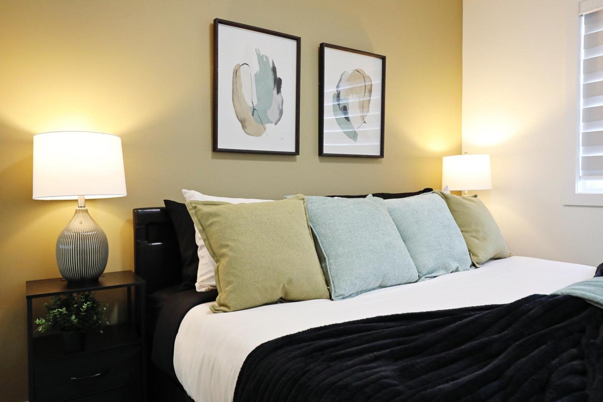 Elegant Retreat With King Beds,golf,disney,near Wem Edmonton