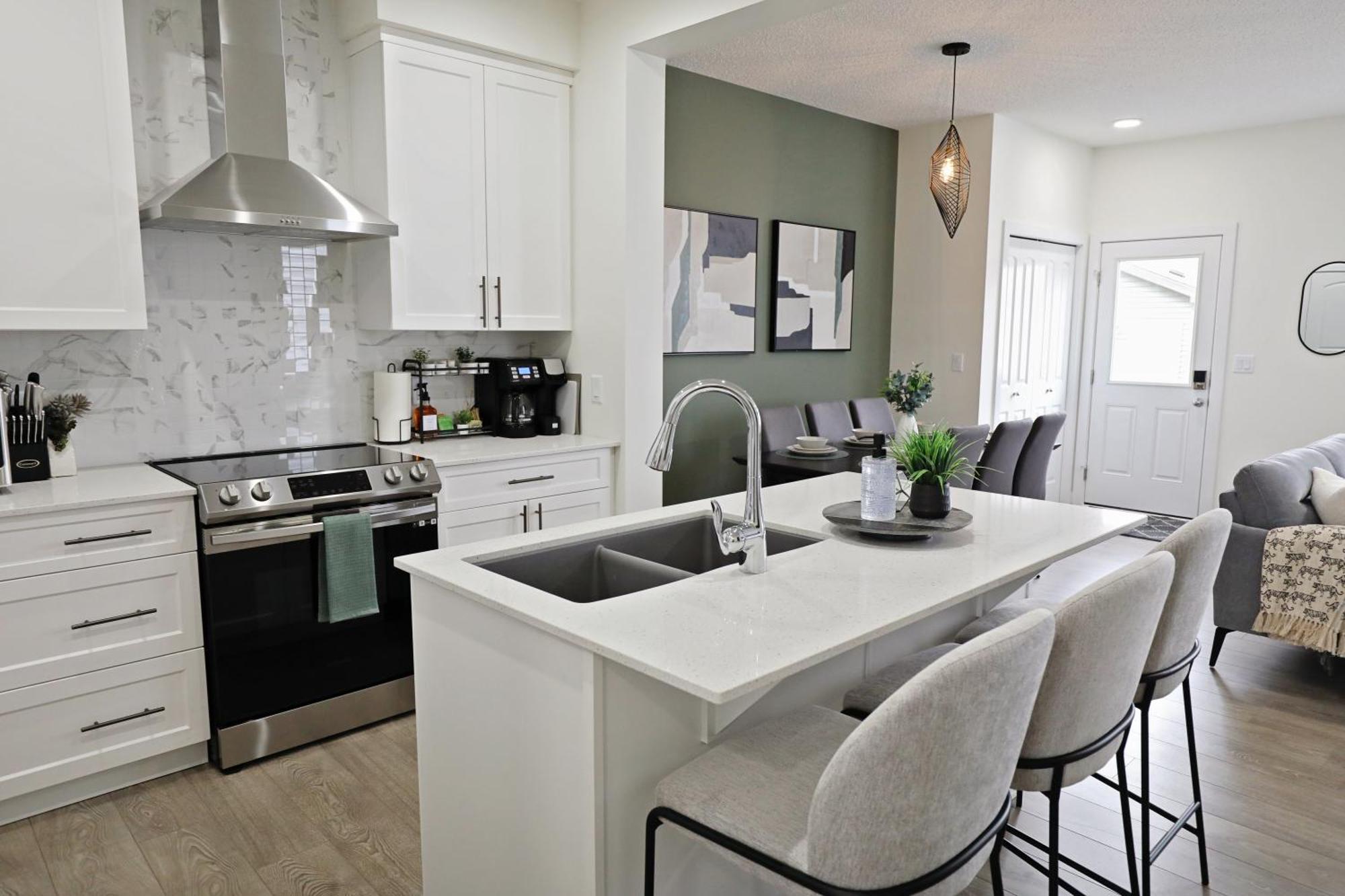 Elegant Retreat With King Beds,golf,disney,near Wem * Edmonton