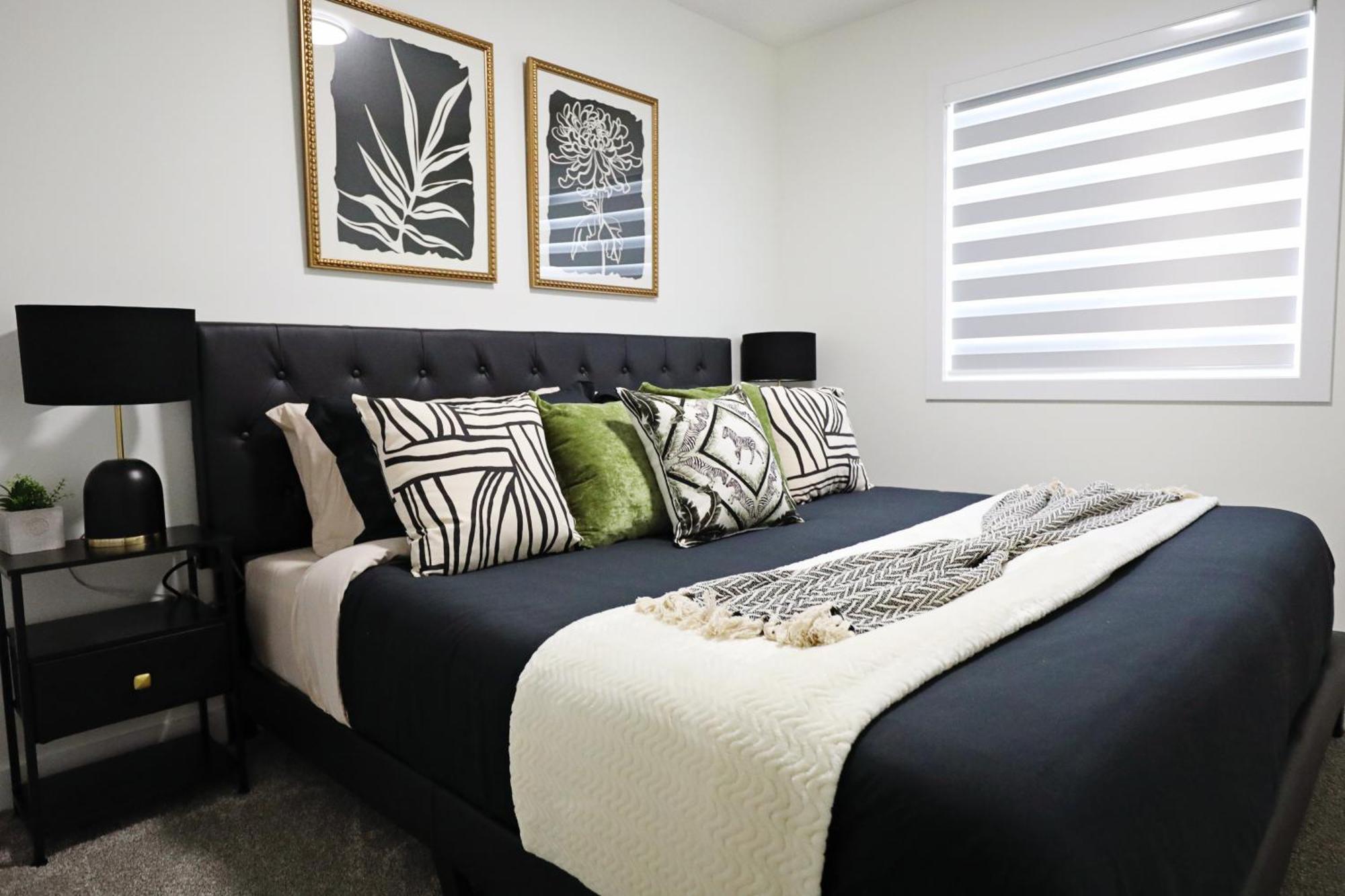 Elegant Retreat With King Beds,golf,disney,near Wem