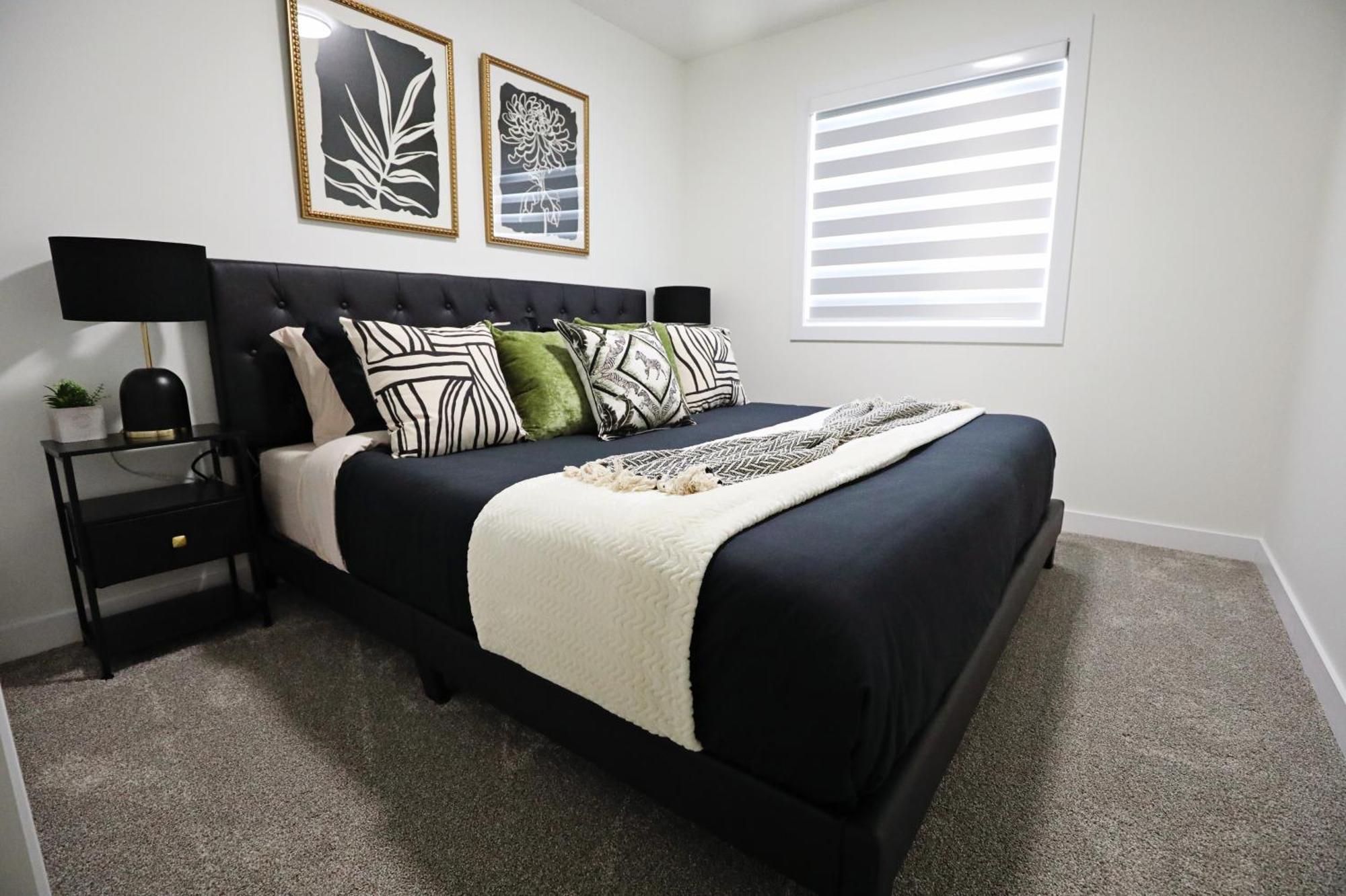 Holiday home Elegant Retreat With King Beds,golf,disney,near Wem Edmonton