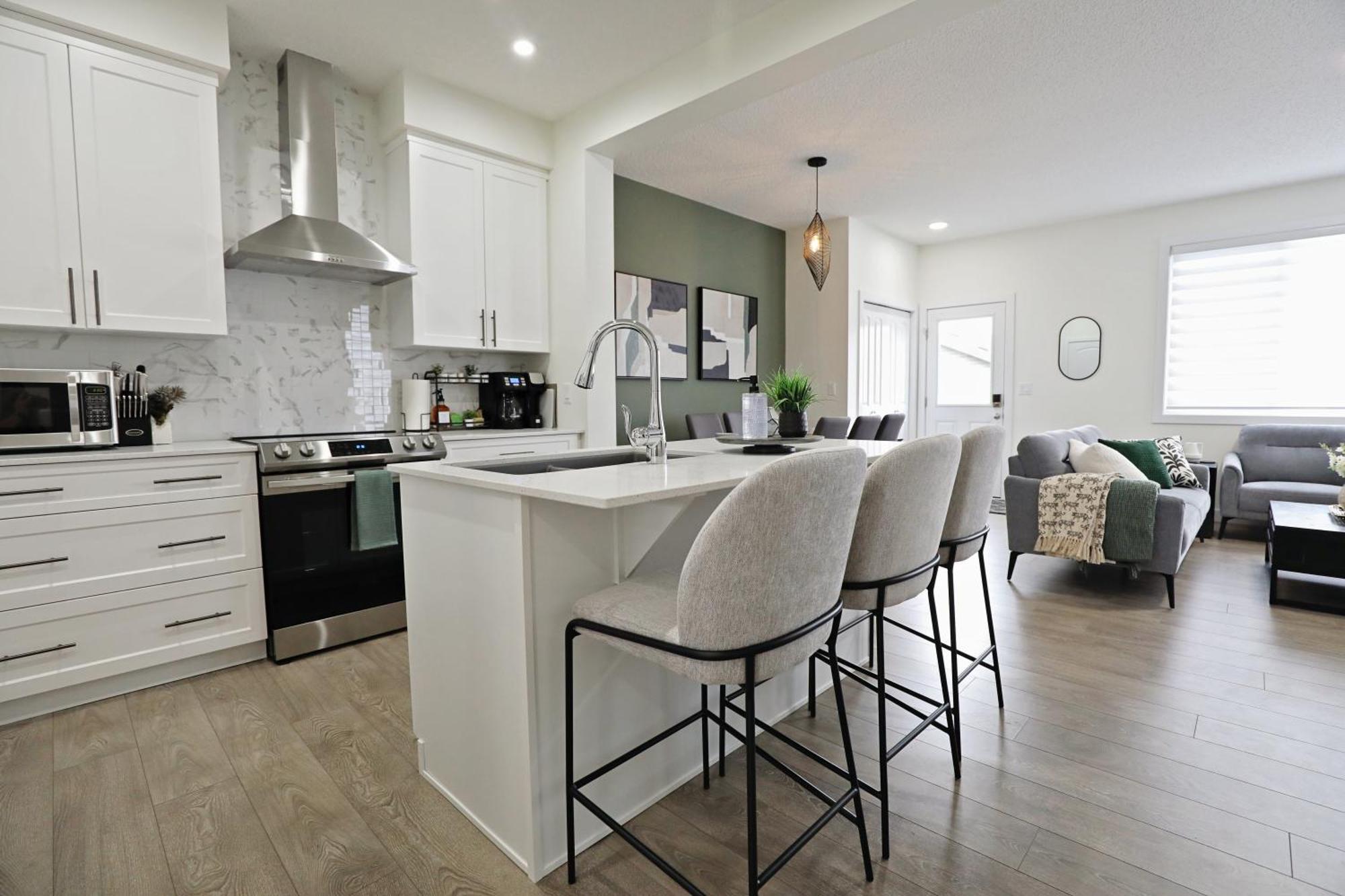 Elegant Retreat With King Beds,golf,disney,near Wem Edmonton