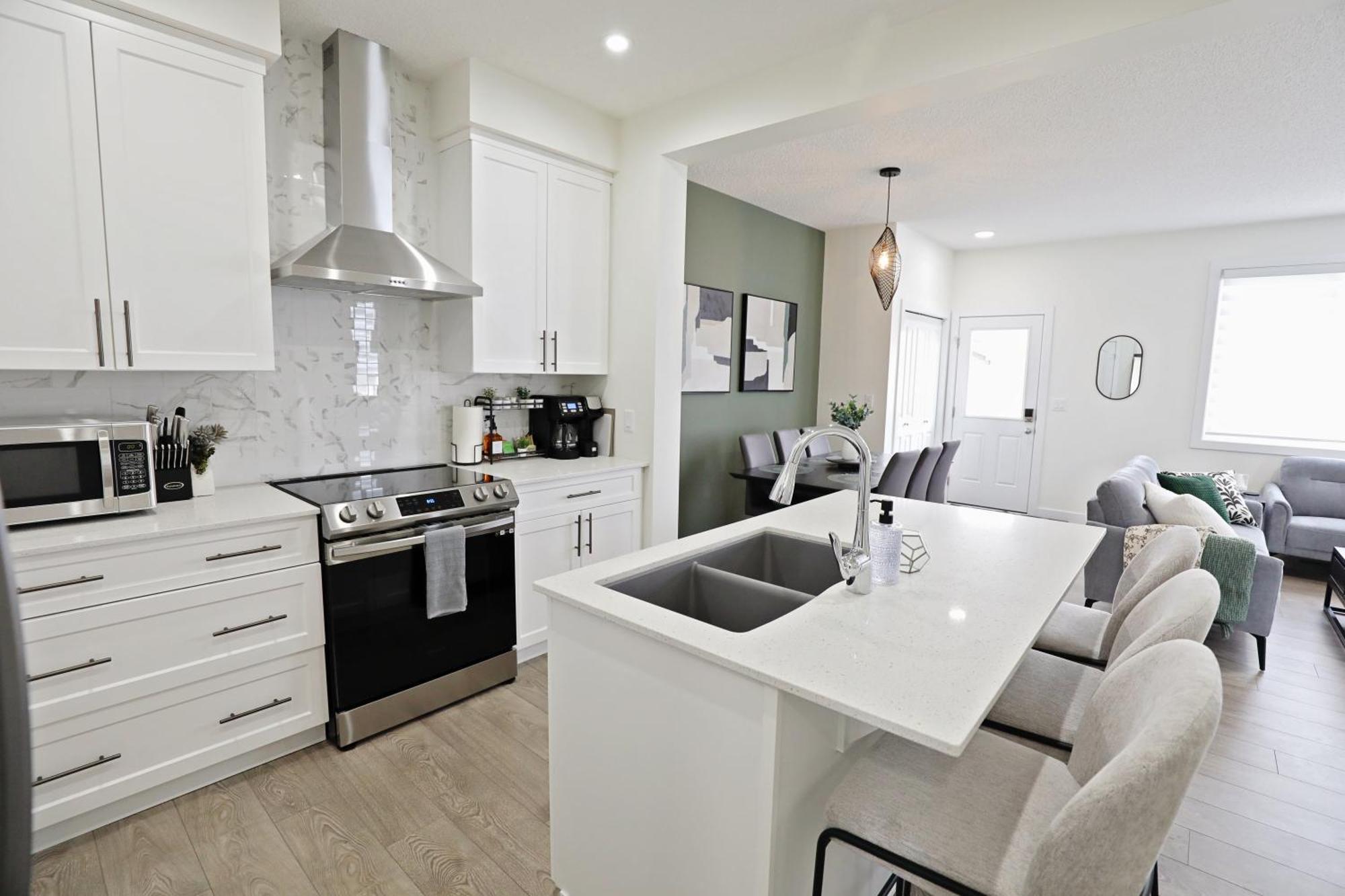 Elegant Retreat With King Beds,golf,disney,near Wem Holiday home