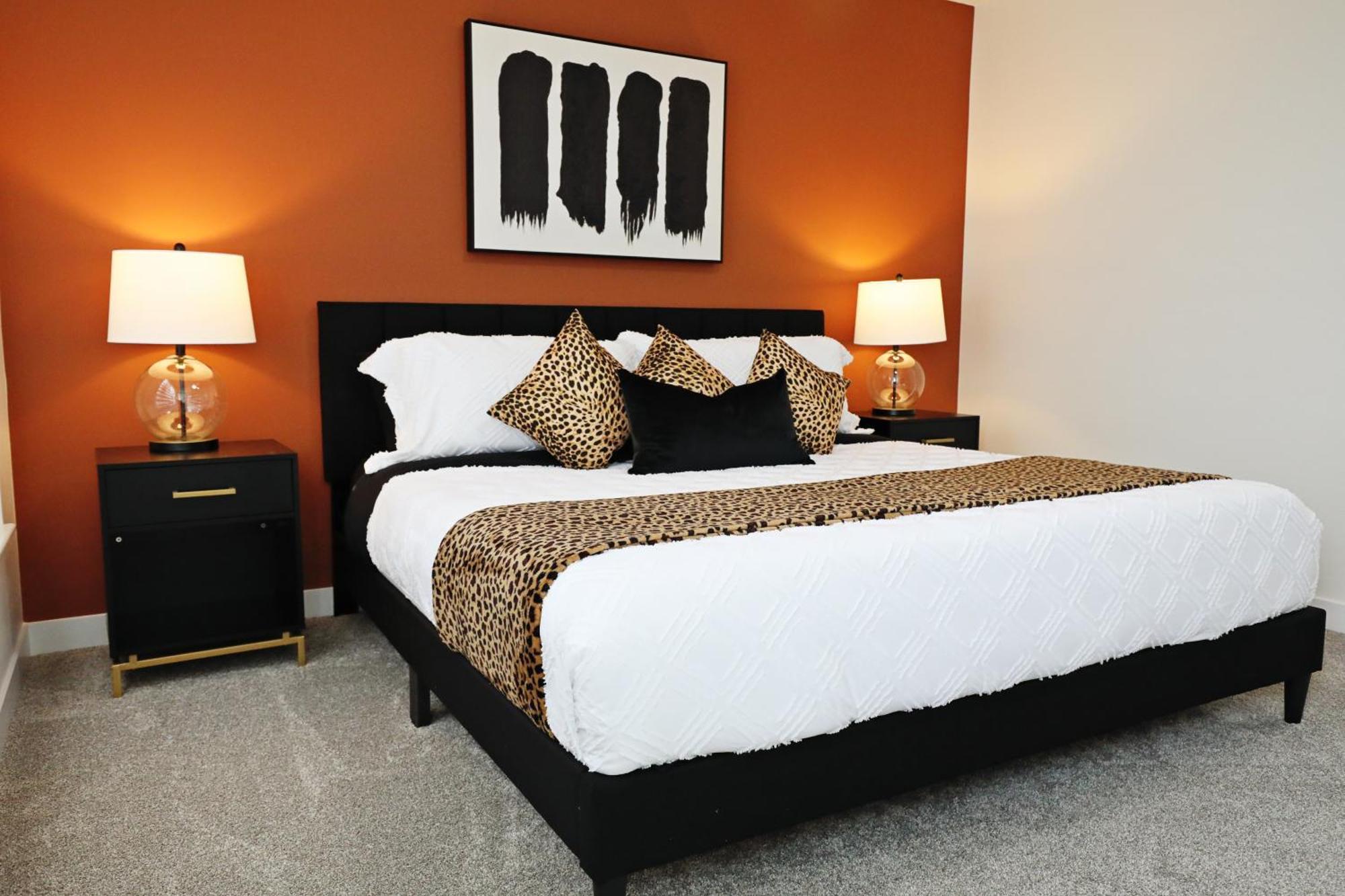 Elegant Retreat With King Beds,golf,disney,near Wem Holiday home