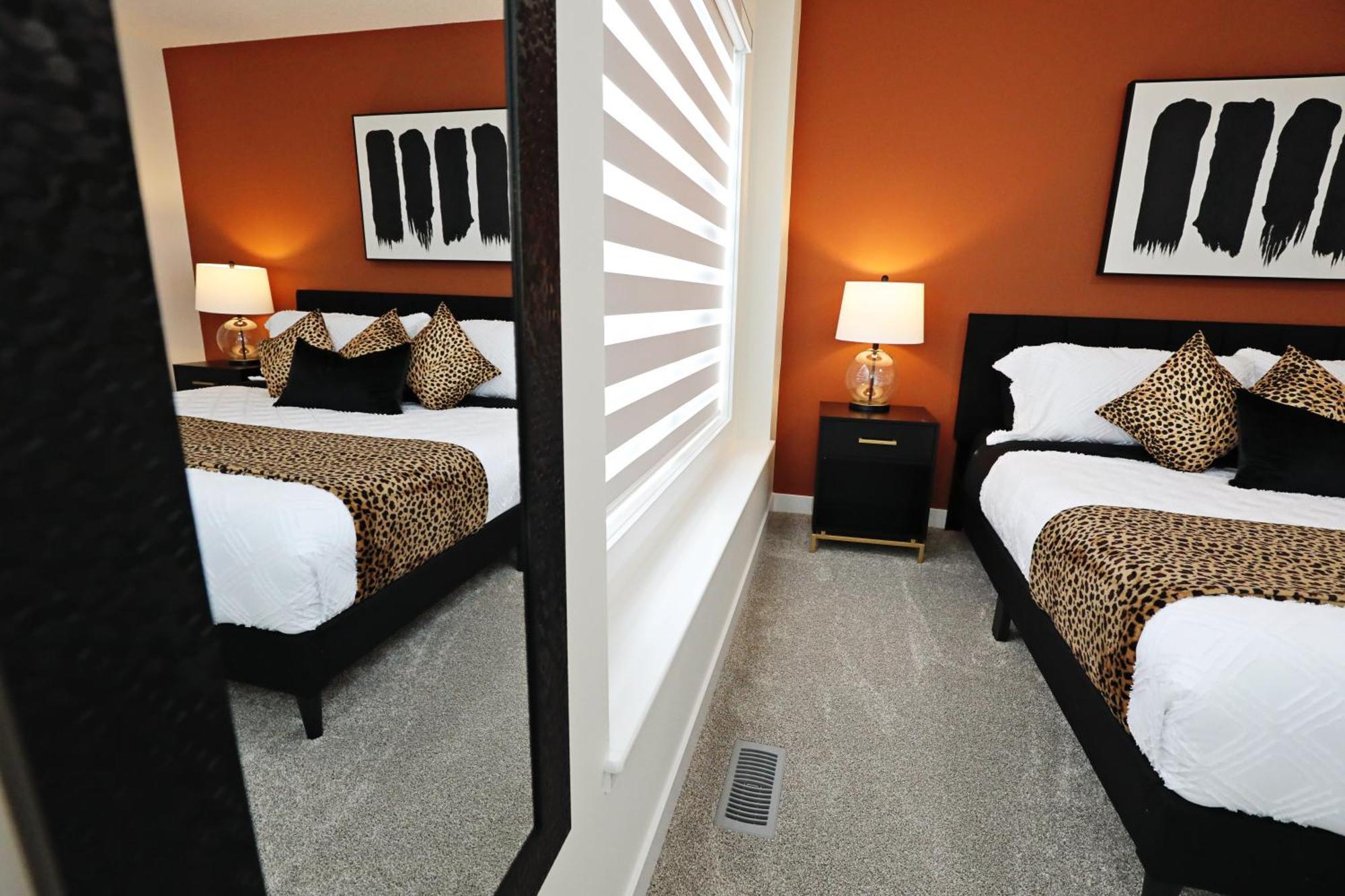 Holiday home Elegant Retreat With King Beds,golf,disney,near Wem Edmonton