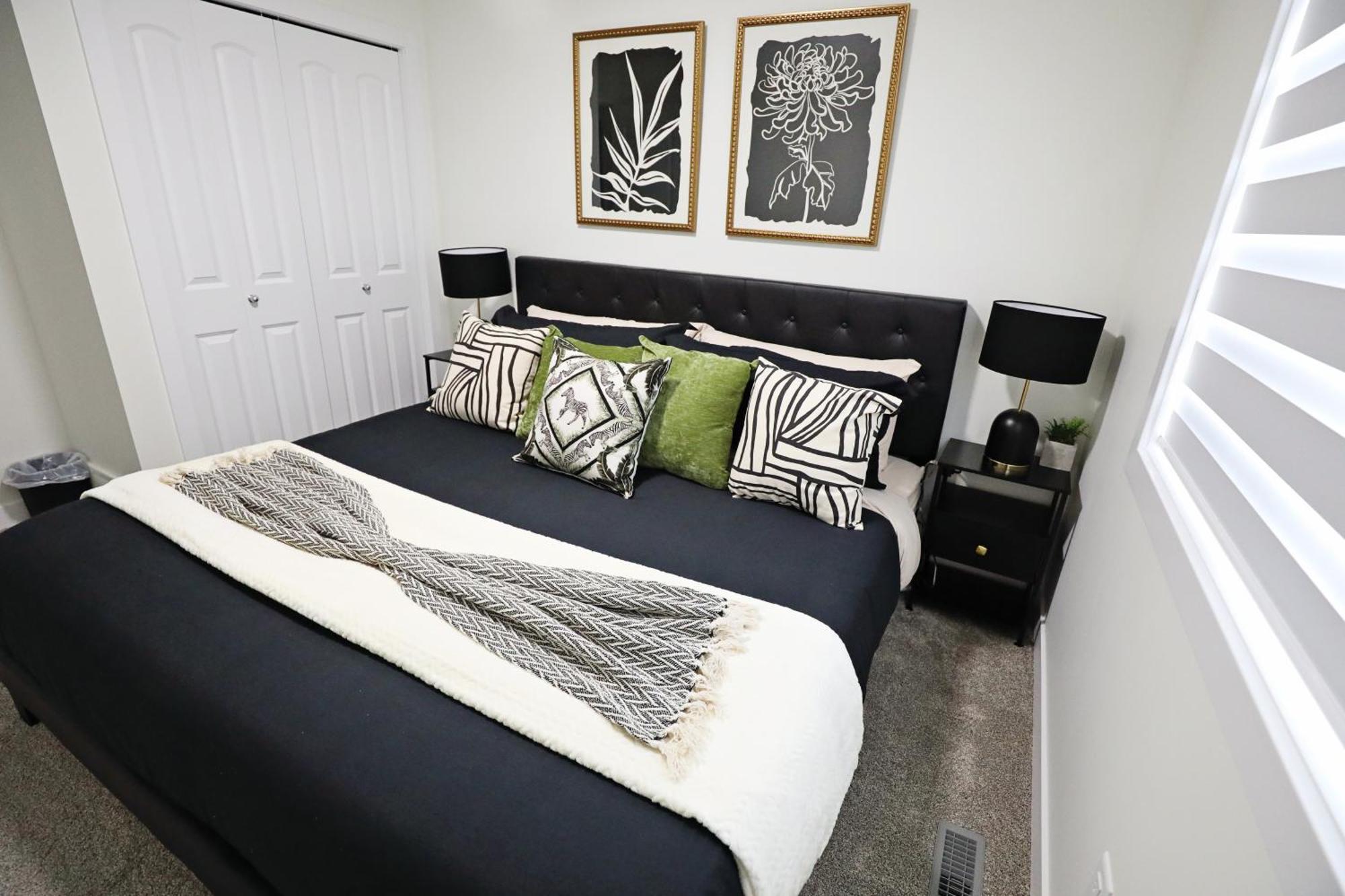 Holiday home Elegant Retreat With King Beds,golf,disney,near Wem Edmonton