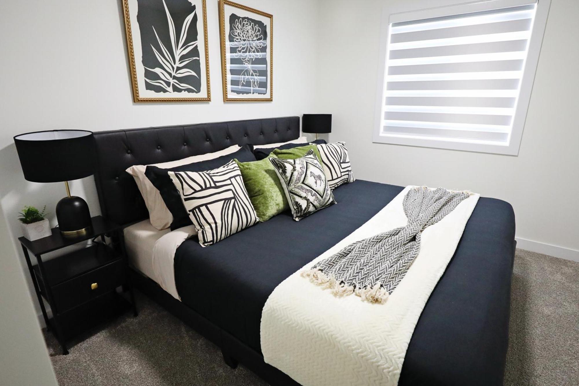 Elegant Retreat With King Beds,golf,disney,near Wem
